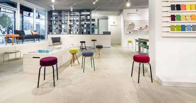 طراحی فضای راحت برای مشتریان و فروشندگان | شرکت معماری داخلی و دکوراسیون تهران دیزاین سنتر