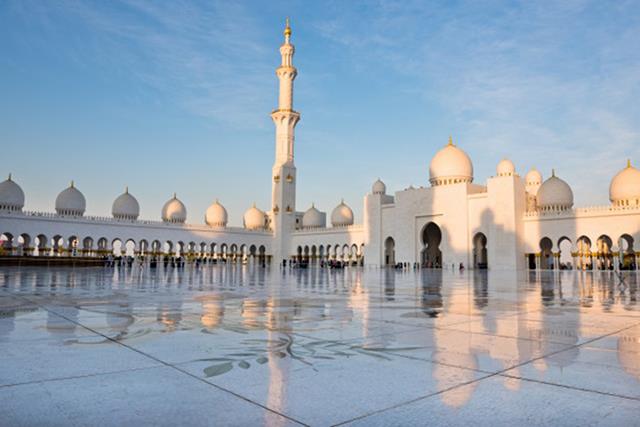 مسجد بزرگ شیخ زاید امارات با سبک معماری اسلامی | شرکت معماری و دکوراسیون داخلی تهران دیزاین سنتر