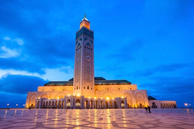 مسجد حسن دوم در مراکش با سبک معماری اسلامی | شرکت معماری و دکوراسیون داخلی تهران دیزاین سنتر