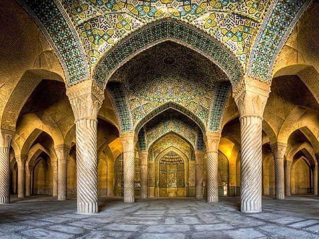 مسجد وکیل شیراز یادگاری ارزشمند از دوران زندیه به سبک معماری اصفهانی | تهران دیزاین سنتر 