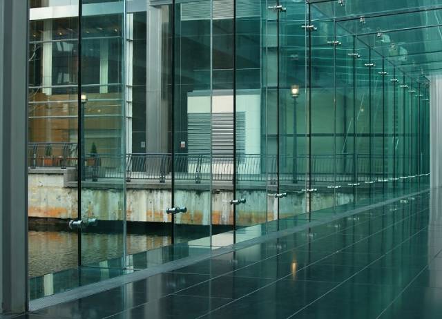 شیشه سکوریت | شرکت تهران دیزاین سنتر