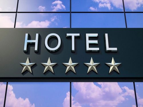 چگونه با رعایت استانداردها در طراحی هتل، 5 ستاره بگیریم؟ | شرکت تهران دیزاین سنتر