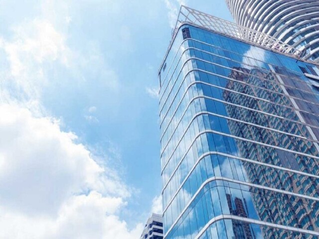استفاده از نمای شیشه ای در کدام ساختمان ها متداول است؟ | شرکت تهران دیزاین سنتر